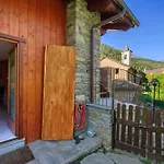 The Waterfall Apartment