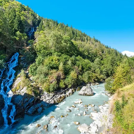 The Waterfall * La Salle